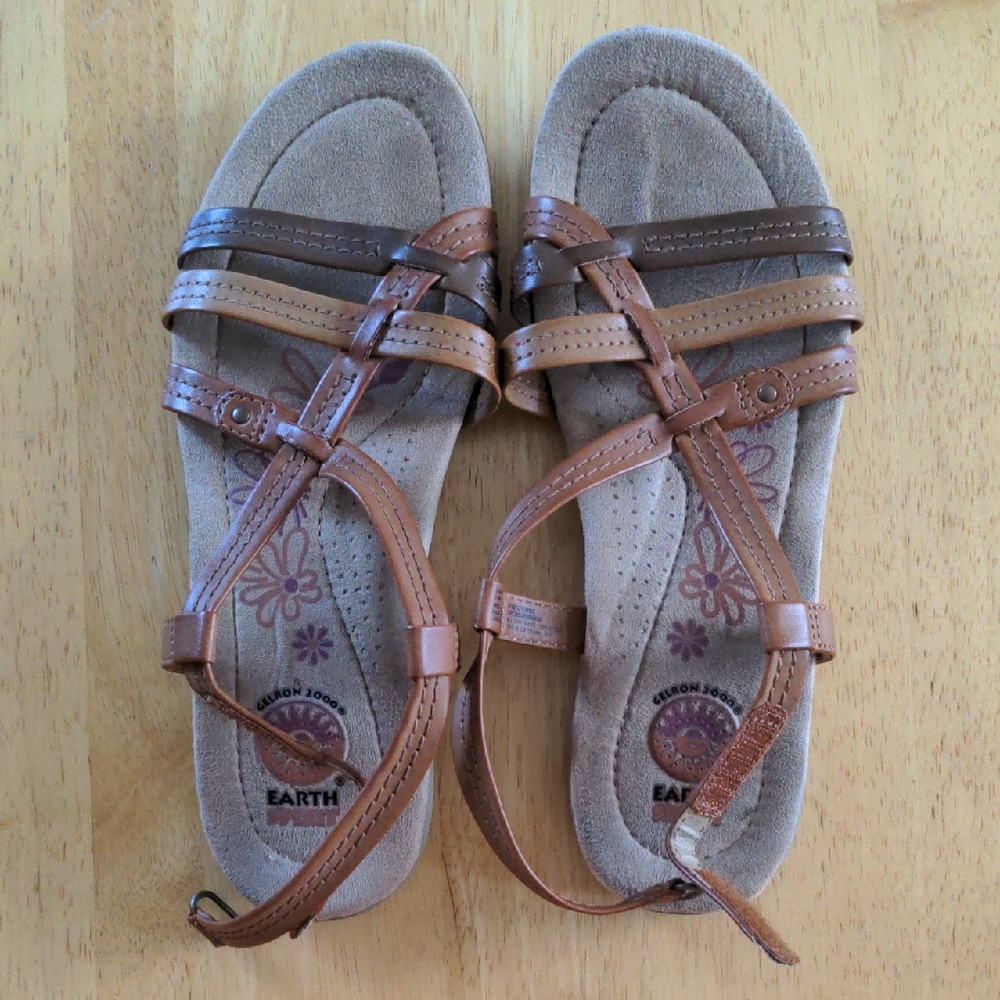 Earth Spirit Brown Tan Sandals Comfortable Casual